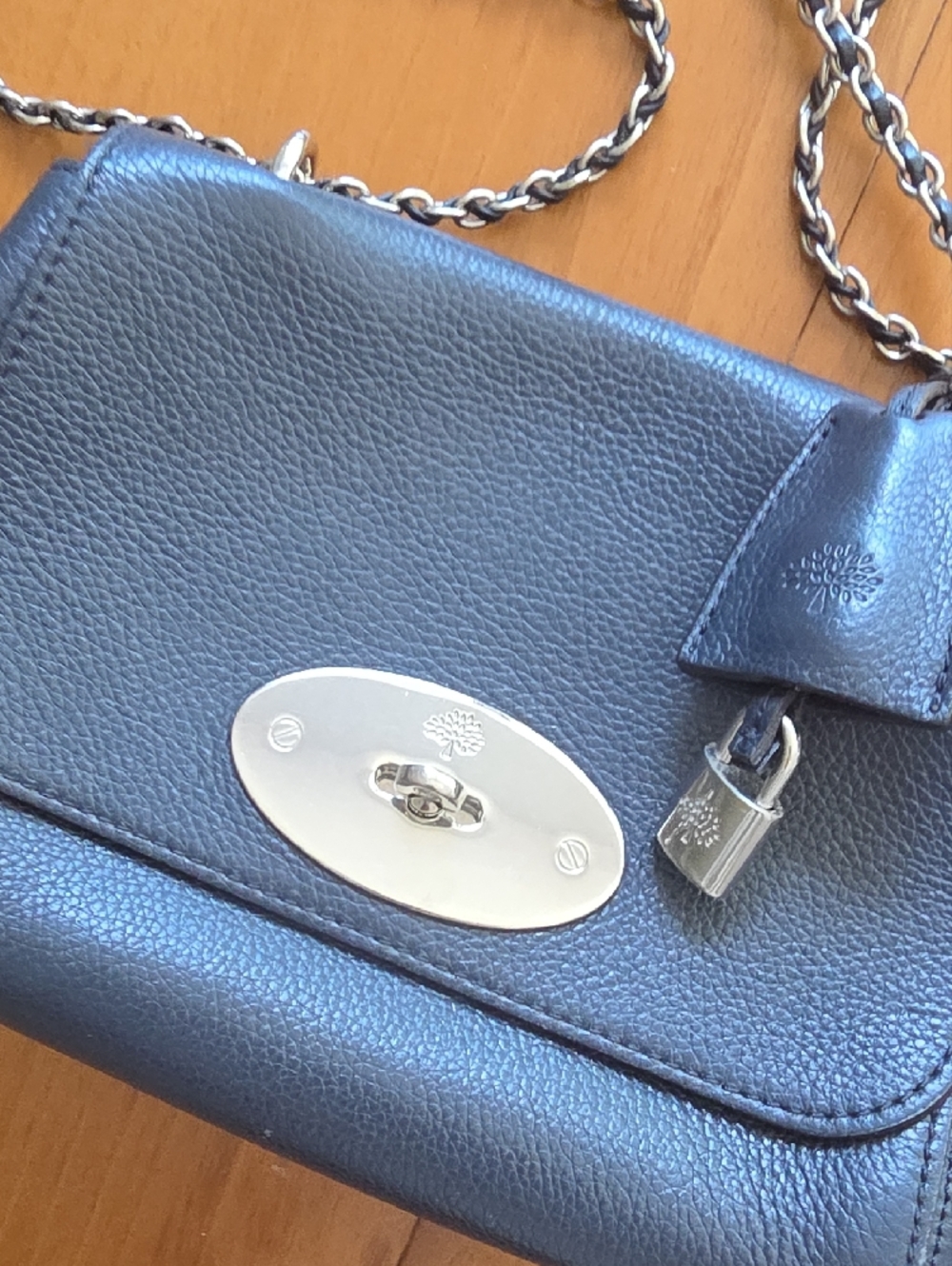 Mulberry Midnight/Navy Pebbled Leather Shoulder Bag with Silver Turnlock - Picture 5 of 11
